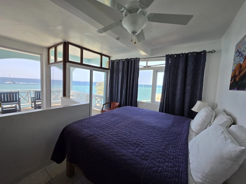 Executive Suite: Room 11