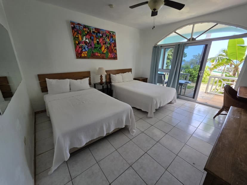Seaview Deluxe (Double): Room 1